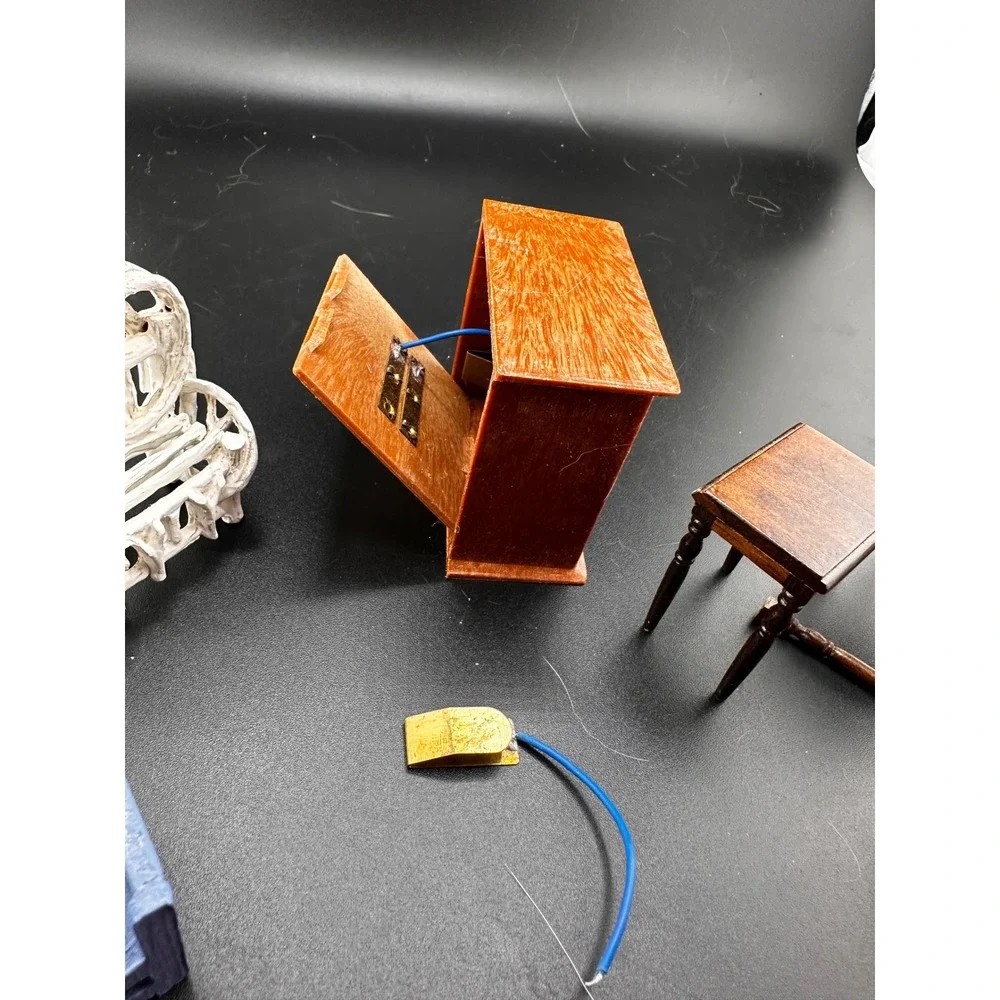 Dollhouse miniature restoration replacement‎ furniture lot